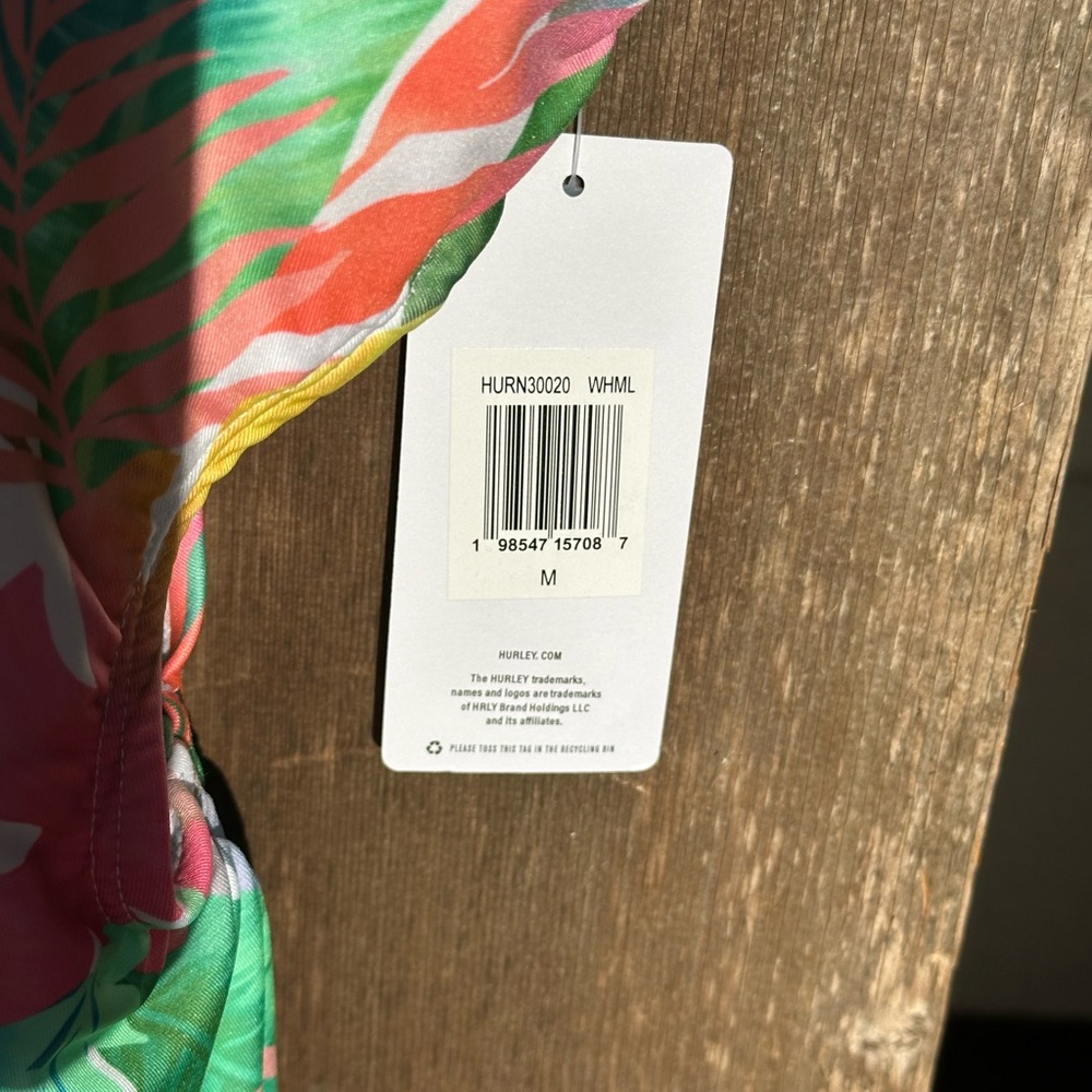 🌸 Hurley Colorful Tropical Leaf One Piece - Picture 4 of 6